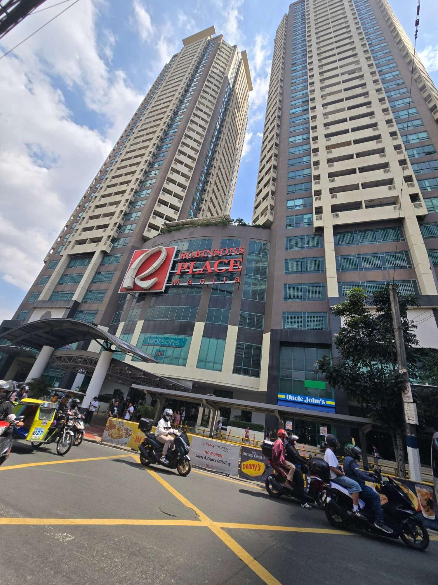 Manila Condotel 2 Bedroom Connected To Robinson Mall By Tripleview Condominium Esterno foto